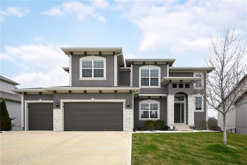 3020 Sw Arborcrest Dr, Lee's Summit, MO, 64082 | Card Image