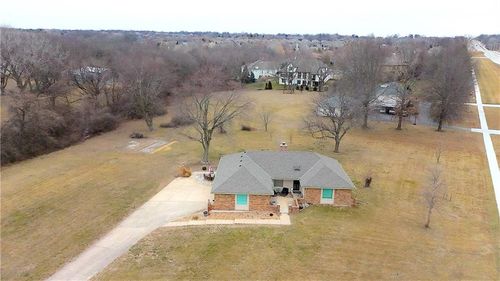 10300 W 164th St, Overland Park, KS, 66221-8964 | Card Image