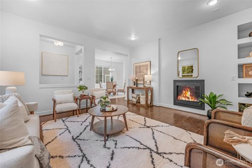 a-17615 Ne 128th St, Redmond, WA, 98052-2110 | Card Image
