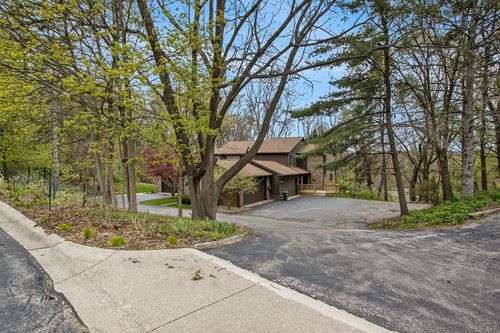 3608-3608 Woodcliff Dr, Kalamazoo, MI, 49008-2513 | Card Image