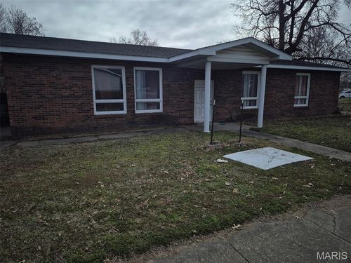 303 N Wall St, Carbondale, IL, 62901-1730 | Card Image