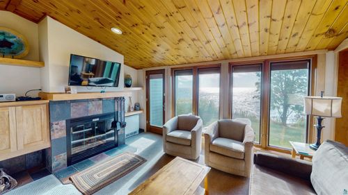 31-7192 W Highway 61, Tofte, MN, 55615-8615 | Card Image