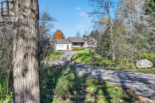 240 Noonan Rd S, Westport, ON, K0G1X0 | Card Image