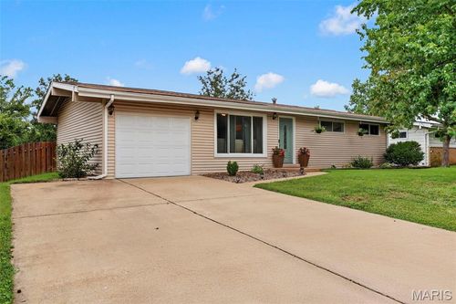519 Sulphur Spring Rd, Manchester, MO, 63021-5151 | Card Image