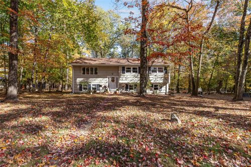 19 Apple Blossom Ct, Airmont, NY, 10952-4702 | Card Image