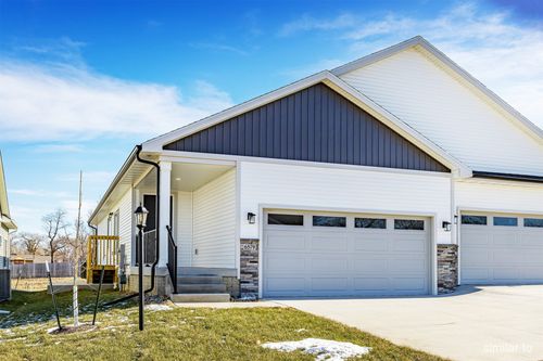 735 Linden St, Carlisle, IA, 50047-8791 | Card Image