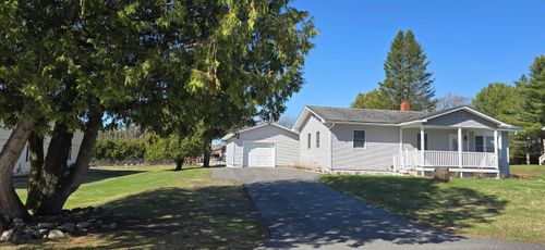 33 Lynwood Dr, Derby, VT, 05829-9546 | Card Image