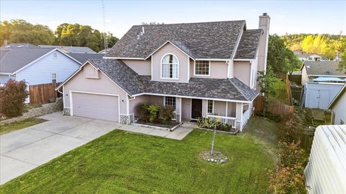 8205 Platinum Cir, Smartsville, CA, 95977-9733 | Card Image