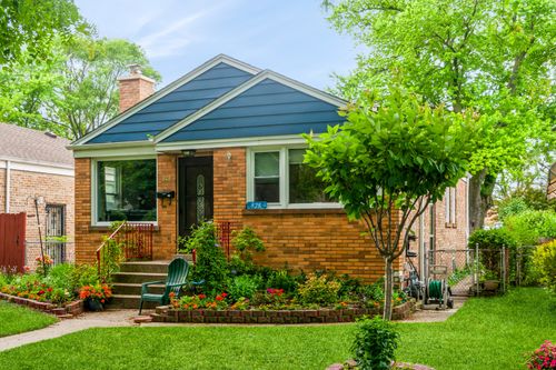 928 Grey Ave, Evanston, IL, 60202-1511 | Card Image