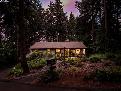2592 Hillcrest Ct, West Linn, OR, 97068-1448 | Card Image