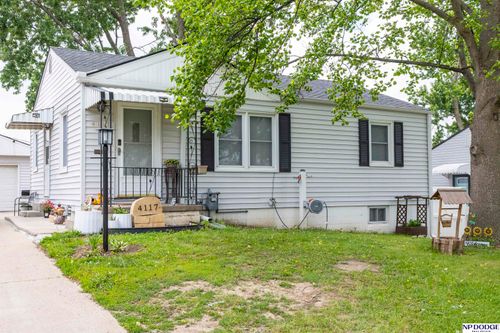 4117 Polk St, Omaha, NE, 68107-3752 | Card Image