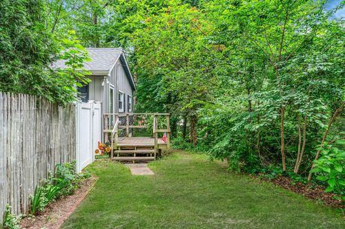 7 1st St, Nesconset, NY, 11767-2305 | Card Image