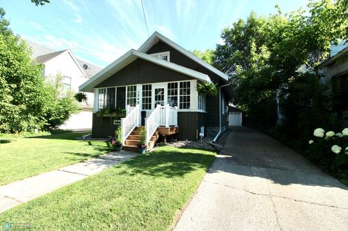 1340 5th Ave S, Fargo, ND, 58103-1618 | Card Image