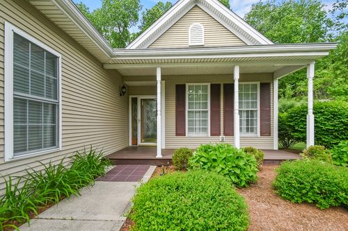 28-28 Summerfield Dr, South Grafton, MA, 01560-1382 | Card Image