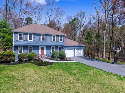 1 Coburn Rd, Hopkinton, MA, 01748-2619 | Card Image