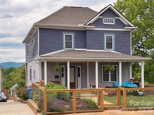 17 Ora St, Asheville, NC, 28801-4320 | Card Image