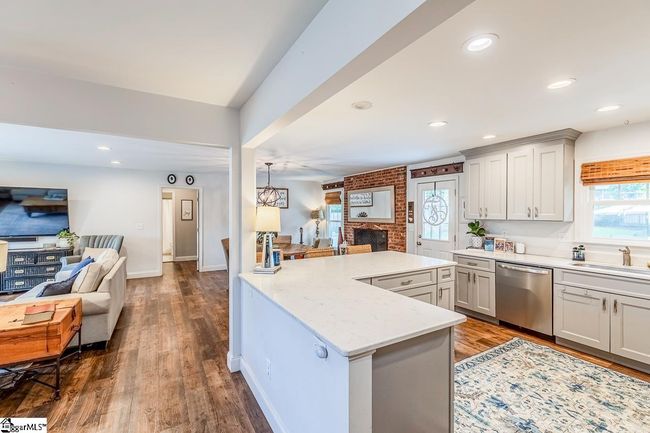 301 Devenger Rd, House other with 3 bedrooms, 3 bathrooms and 2 parking in Greer SC | Image 7