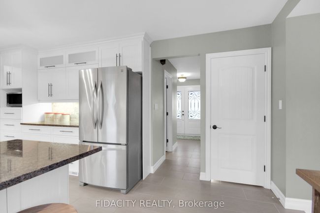 6657 Bluebird St, House other with 3 bedrooms, 3 bathrooms and 4 parking in Kars ON | Image 19