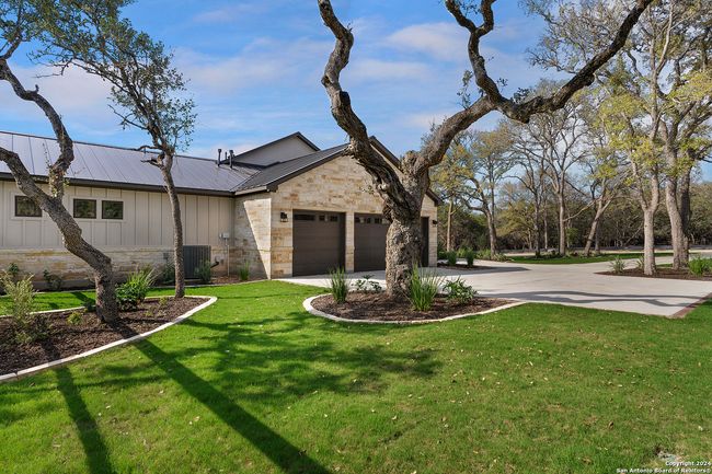 8170 Blue Oak, House other with 4 bedrooms, 5 bathrooms and null parking in Garden Ridge TX | Image 15