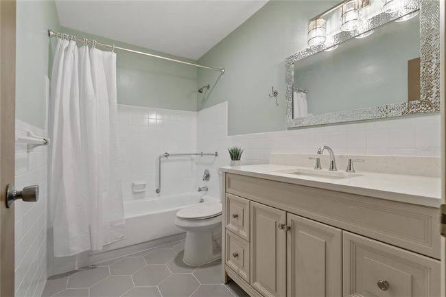 APT-27 - 2071 Australia Way W, Condo with 2 bedrooms, 2 bathrooms and null parking in CLEARWATER FL | Image 23