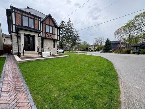 bsmt-175 Brentwood Rd N, Etobicoke, ON, M8X2C8 | Card Image