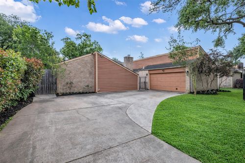 8206 Debbie Gay Dr, Houston, TX, 77040-2409 | Card Image