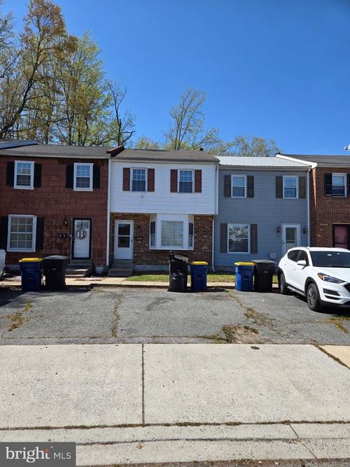 63 Forest Creek Dr, DOVER, DE, 19904-6516 | Card Image