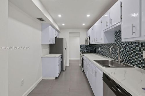 902-4174 Inverrary Dr, Lauderhill, FL, 33319-4578 | Card Image