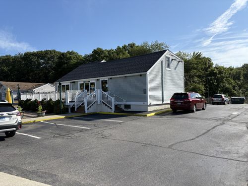 23 Chesterfield Rd, East Lyme, CT, 06333-1202 | Card Image