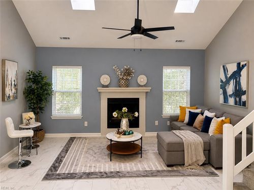 805 Hamlet Ct, Yorktown, VA, 23693-5014 | Card Image