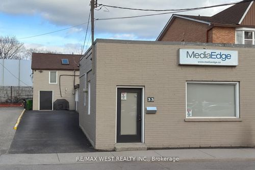 33 S Station St, York, ON, M9N2B2 | Card Image