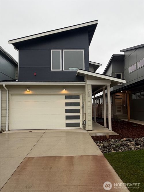 550 Northview St, Bellingham, WA, 98226-4607 | Card Image