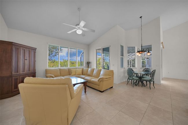 FAMILY ROOM | Image 15