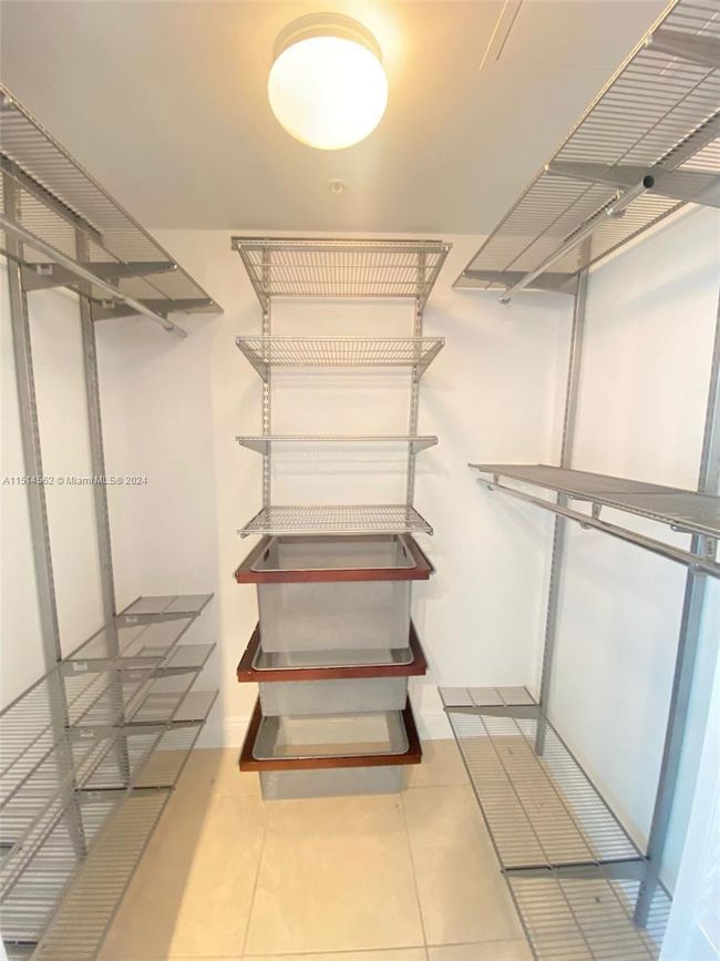 APT-509 - 31 Se 5 Th St, Condo with 1 bedrooms, 1 bathrooms and null parking in Miami FL | Image 9