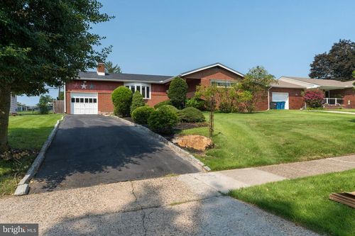 331 Hamilton Blvd, MORRISVILLE, PA, 19067-2125 | Card Image