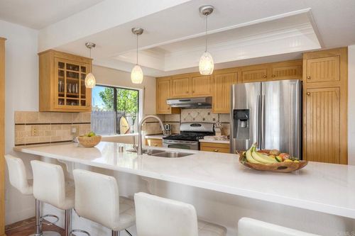 1532 Olive Ave, Vista, CA, 92083-5564 | Card Image