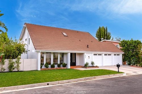 4401 Cezanne Ave, Woodland Hills, CA, 91364-5208 | Card Image