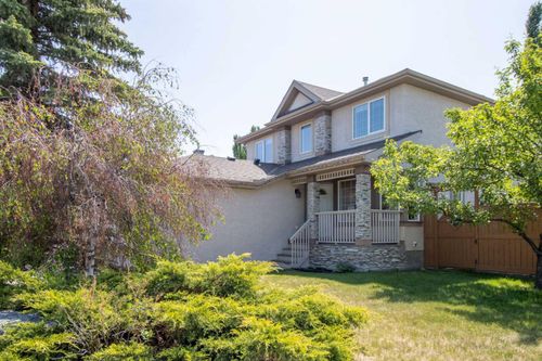 235 Everwillow Close Sw, Calgary, AB, T2Y4G6 | Card Image