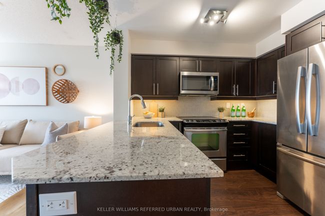 1813 - 125 Western Battery Rd, Condo with 2 bedrooms, 2 bathrooms and 1 parking in Toronto ON | Image 10