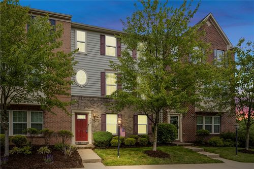 302 Pointe View Dr, Mars, PA, 16046-8903 | Card Image