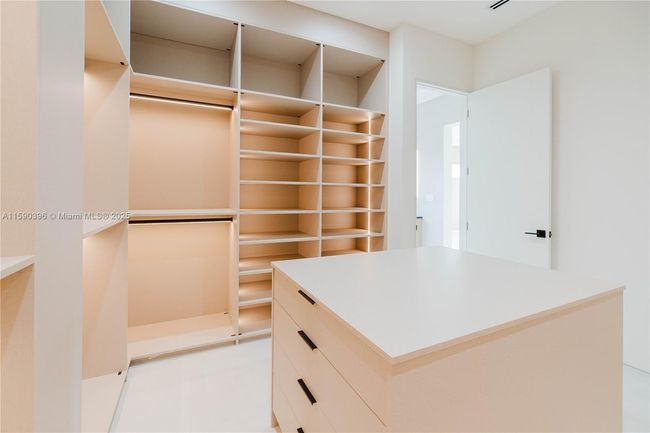 549 East Dr, House other with 4 bedrooms, 4 bathrooms and null parking in Miami Springs FL | Image 42