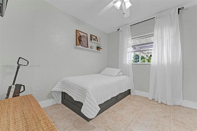 10371 Sw 146 Th St, House other with 5 bedrooms, 3 bathrooms and null parking in Miami FL | Image 21