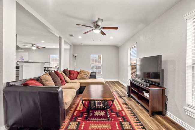 7113 Maple Park Dr, House other with 3 bedrooms, 2 bathrooms and null parking in Richland Hills TX | Image 11