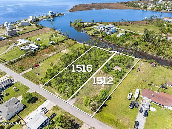 Land in Panama City 3