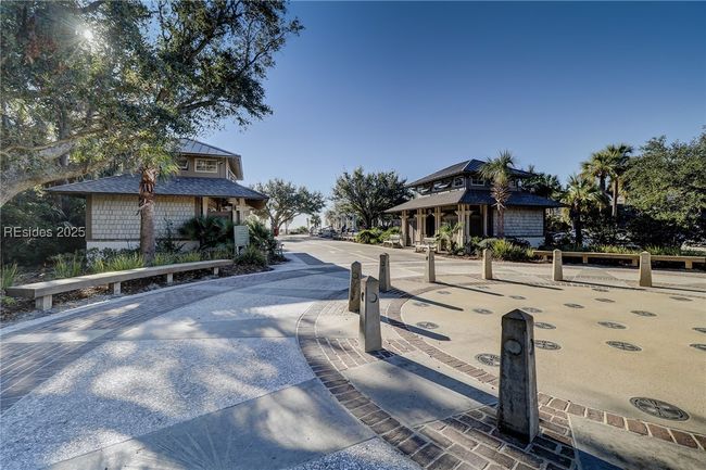APT-19 - 36 Deallyon Ave, Condo with 2 bedrooms, 2 bathrooms and null parking in Hilton Head Island SC | Image 32