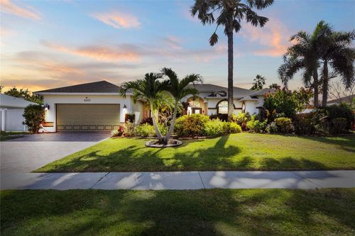 460 Ne Cornwall Ave, Port Saint Lucie, FL, 34983-1748 | Card Image