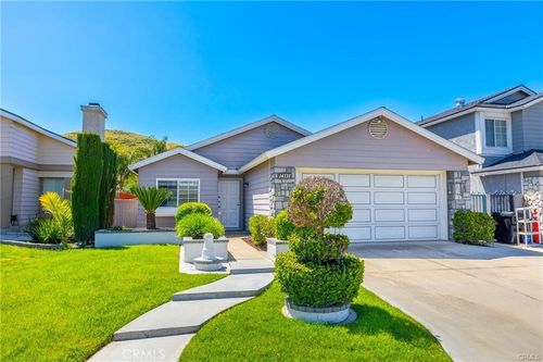 14131 Long View Dr, Fontana, CA, 92337-8362 | Card Image