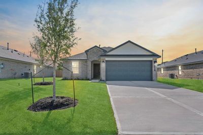 1052 Great Barracuda Lane, House other with 3 bedrooms, 2 bathrooms and null parking in Alvin TX | Image 1