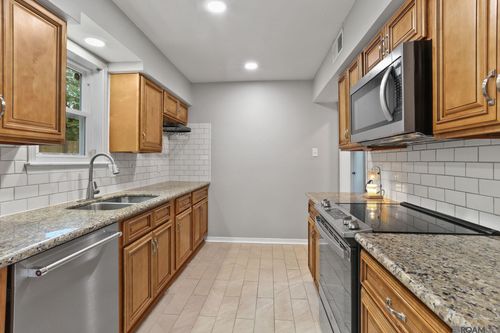 2-1246 Sharlo Ave, Baton Rouge, LA, 70820-4546 | Card Image