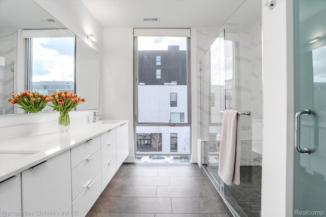 311 Alfred Street | Image 29